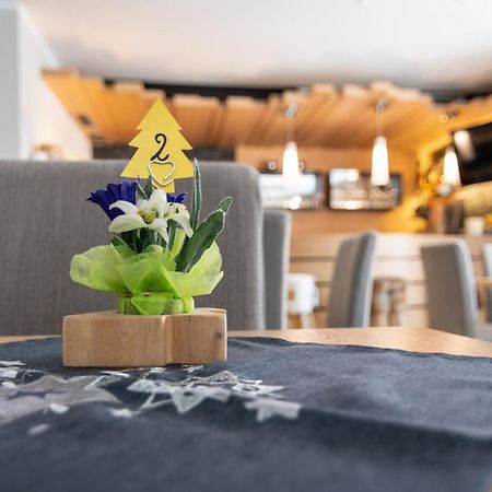 Aparthotel Dolomites Living&Relax Коммеццадура Экстерьер фото