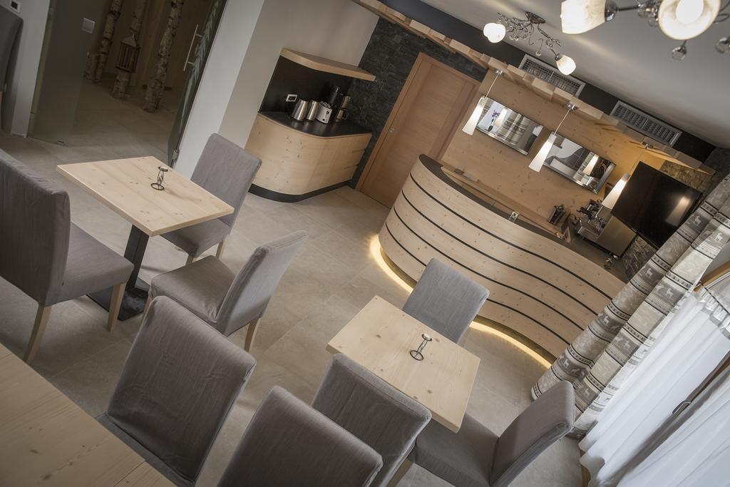 Aparthotel Dolomites Living&Relax Коммеццадура Экстерьер фото